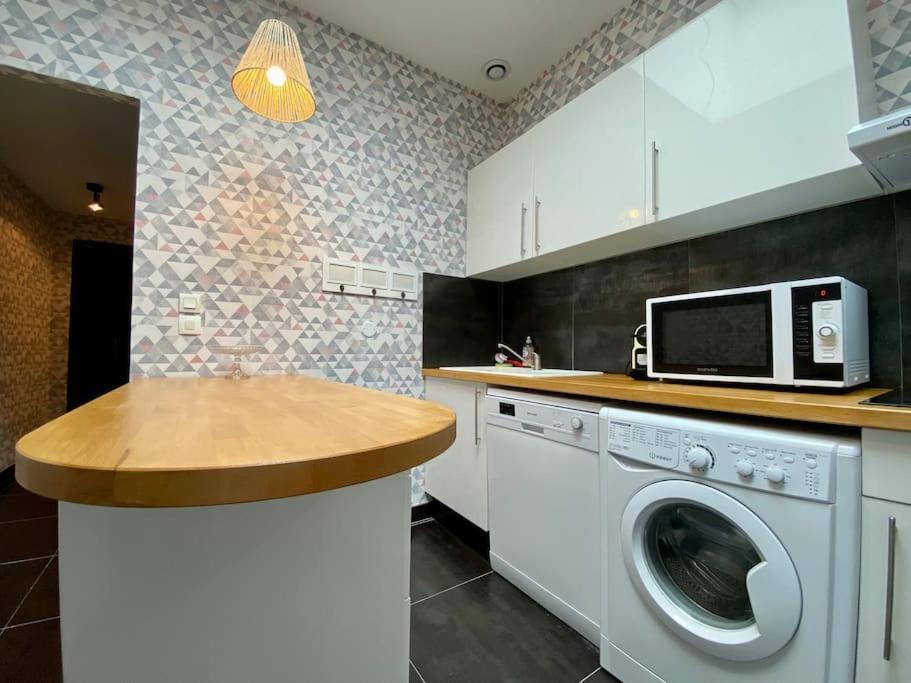 L'Appartement Jebari - Esprit Loft Carcassonne Bagian luar foto