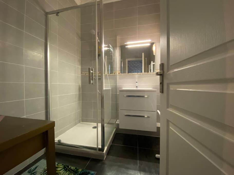 L'Appartement Jebari - Esprit Loft Carcassonne Bagian luar foto