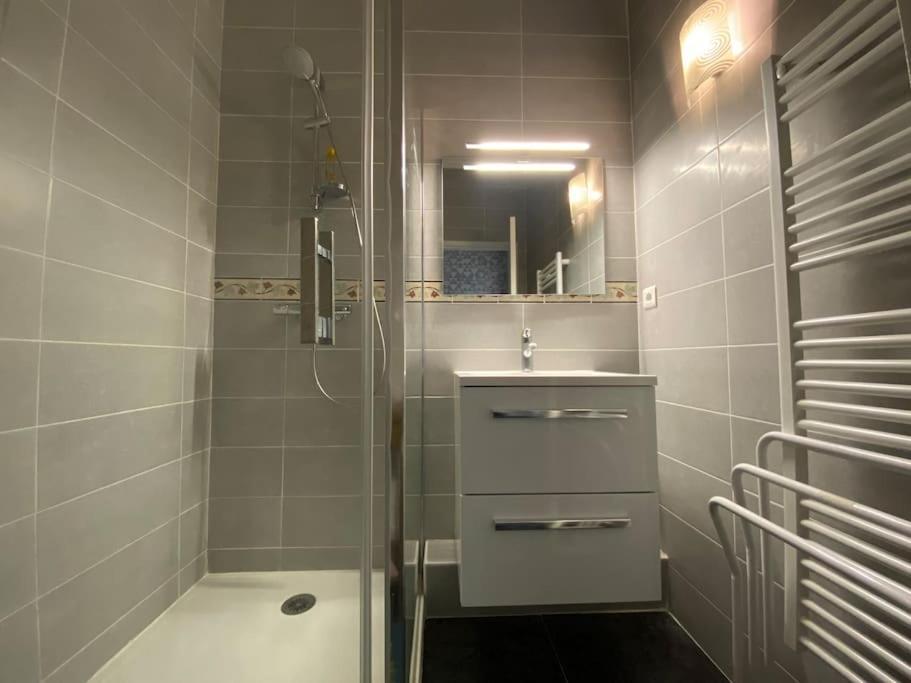 L'Appartement Jebari - Esprit Loft Carcassonne Proche Cite Medieval Et Aeroport Bagian luar foto