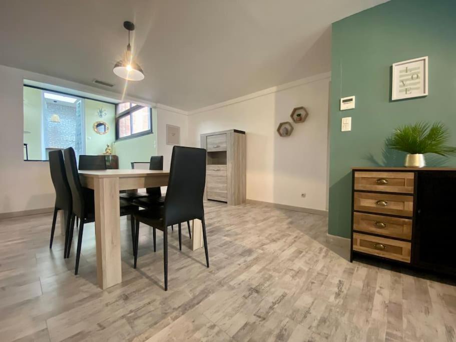 L'Appartement Jebari - Esprit Loft Carcassonne Bagian luar foto