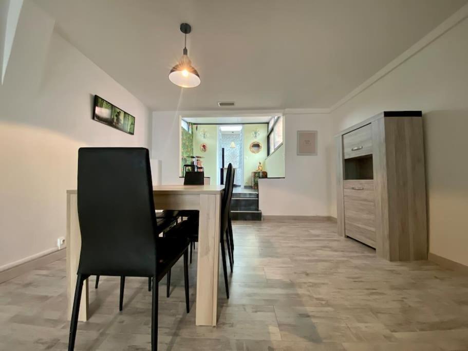 L'Appartement Jebari - Esprit Loft Carcassonne Bagian luar foto